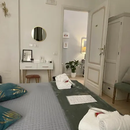 Ad Cavour Luxury - By Ad Vendégház