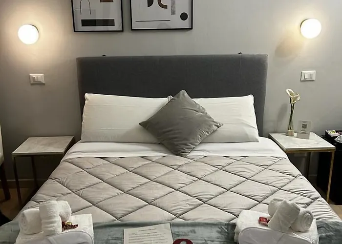 게스트하우스 Ad Cavour Luxury - By Ad 4*